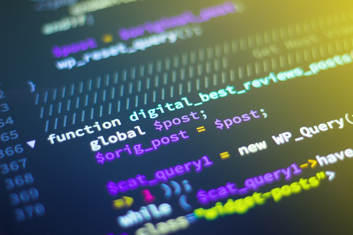 Fine-tuning modelu na obrazovkách v SynthLayer laboratoři